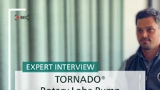 Quirin Schwaiger illustra i vantaggi del sito TORNADO® pompa a lobi per la gestione delle acque reflue.
