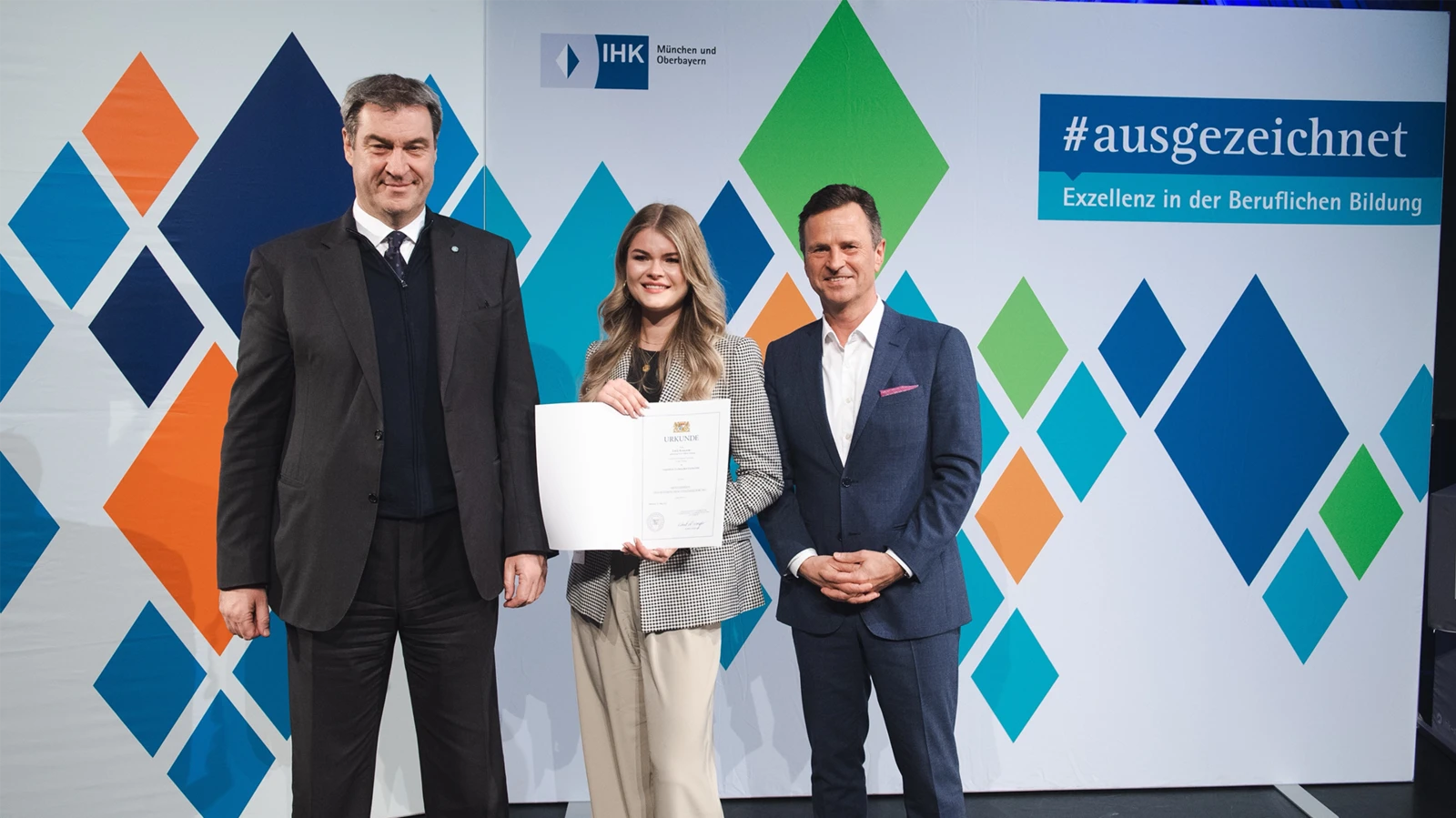 Emily Krasowski, Markus Söder, Master Award, Certificate 